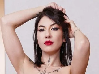 SageLuxxe webcam livesex profile in brown-eyes cams